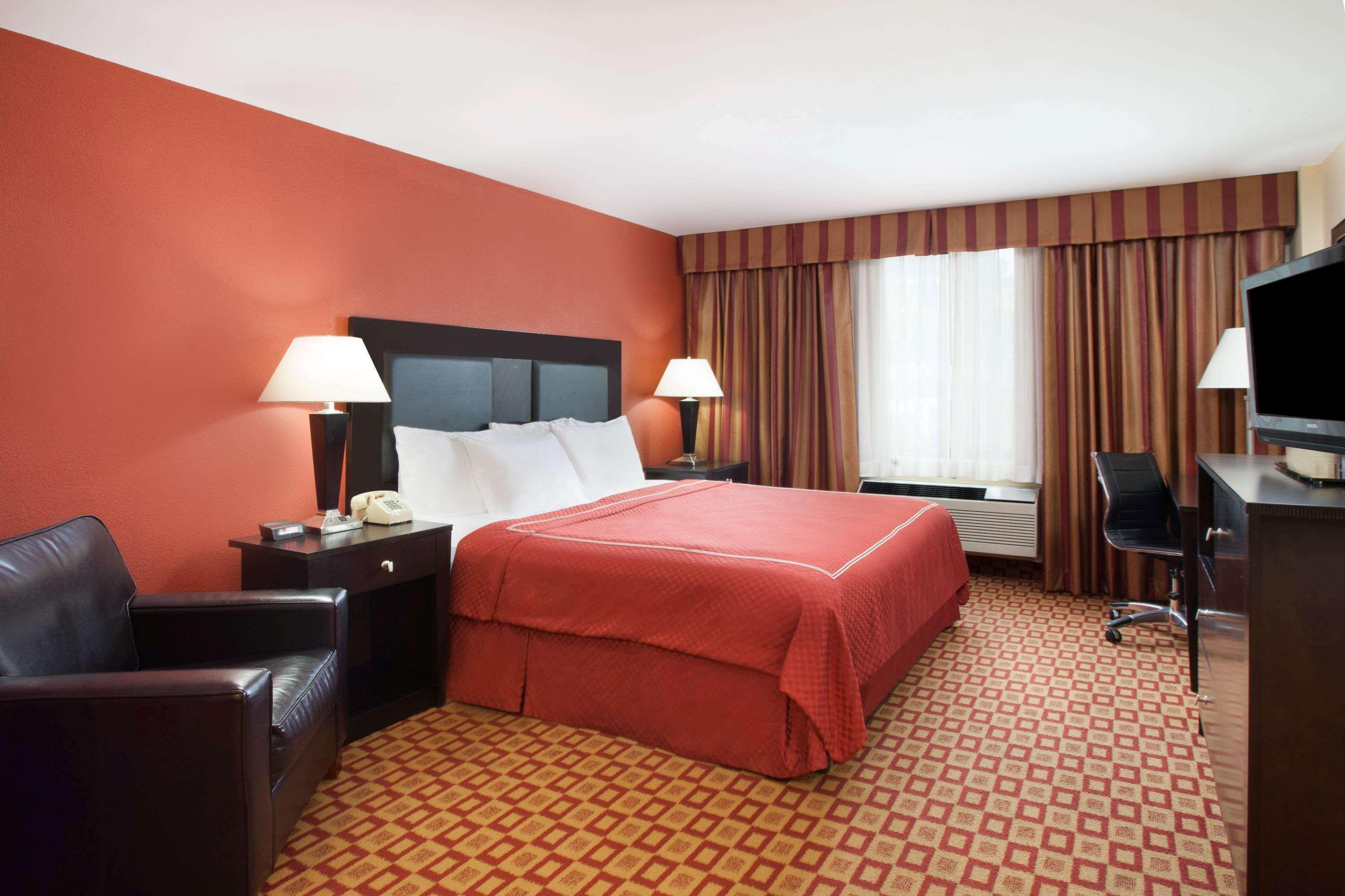 Super 8 By Wyndham Chicago Northlake O'Hare South Dış mekan fotoğraf