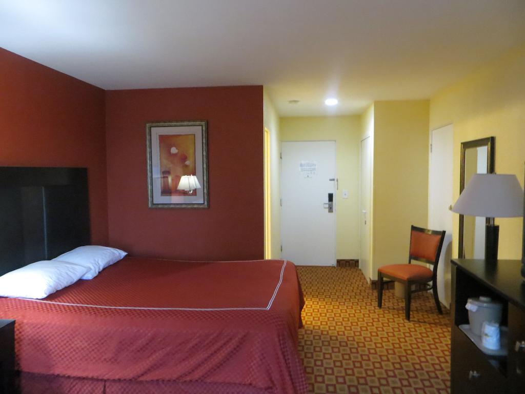 Super 8 By Wyndham Chicago Northlake O'Hare South Oda fotoğraf